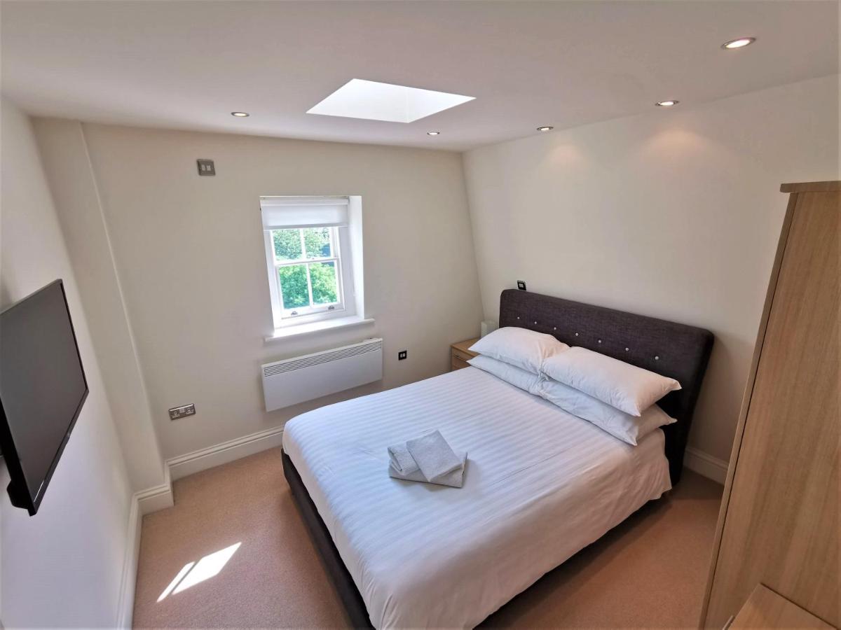 Hotel The Clarendon Royal Community à Gravesend Extérieur photo