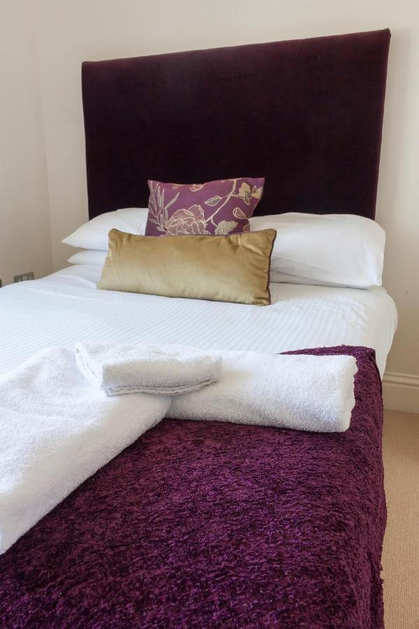 Hotel The Clarendon Royal Community à Gravesend Extérieur photo